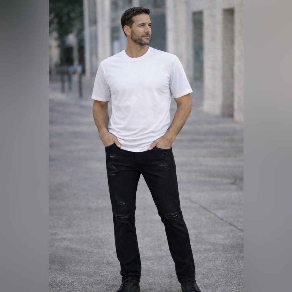 Men's Black Distressed Jeans